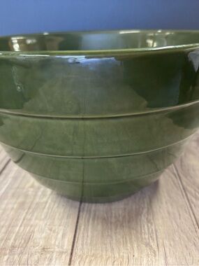 Boston Warehouse Green stoneware Mixing Bowl
